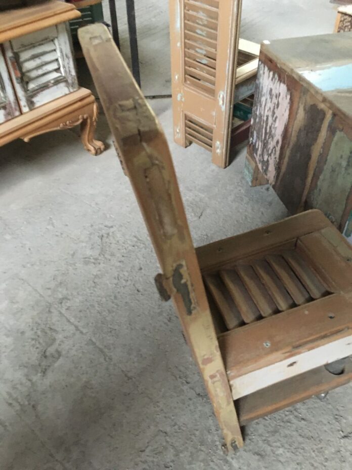 stool, little chair