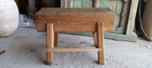 old butcher's log, butcher 's bench, small table, small seat, old log for curving meat, solid (very heavy), rare piece, industrial design